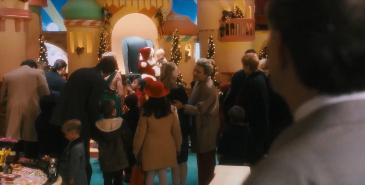 扮演聖誕老人的克利斯，會一個個傾聽孩子們想說的話。 