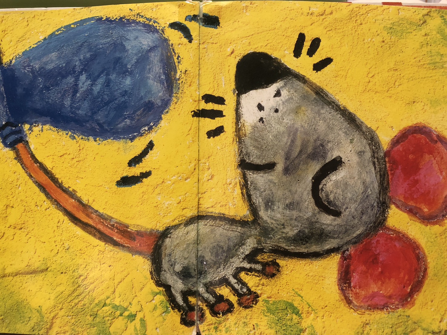 彩虹花讓小老鼠拔下「藍色花瓣」當成扇子